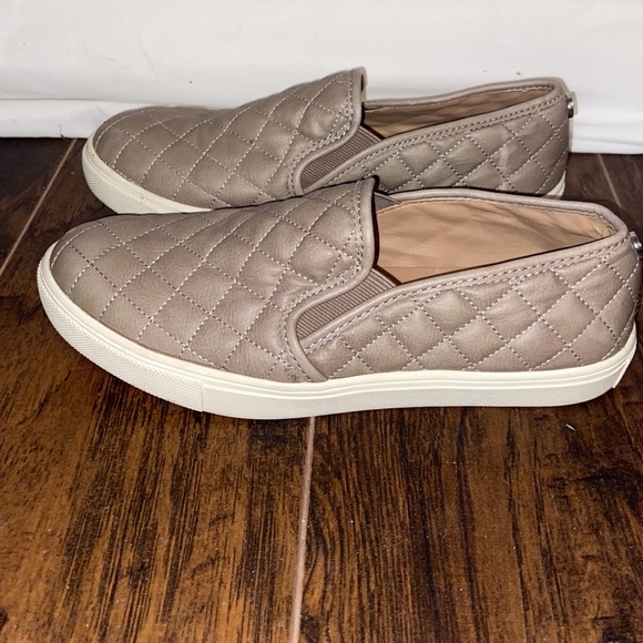 Steve Madden slip on size 7.5 - Picture 2 of 8